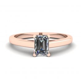 Anillo solitario clásico con diamante de talla esmeralda en oro rosa