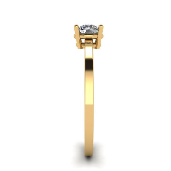Anillo sencillo de oro amarillo de 18 quilates con solitario de diamante redondo, More Image 1
