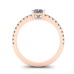 Anillo de diamantes de talla princesa con pavé lateral en oro rosa de 18 quilates - Photo 1