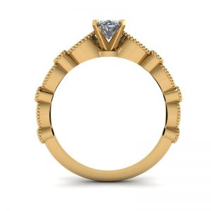 Anillo Estilo Romántico con Diamantes Ovalados en Oro Amarillo - Photo 1