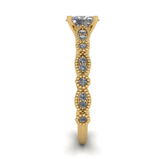 Anillo Estilo Romántico con Diamantes Ovalados en Oro Amarillo,  Ampliar imagen 3