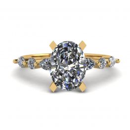 Anillo de Diamantes Ovalados Marquesa Lateral y Piedras Redondas en Oro Amarillo