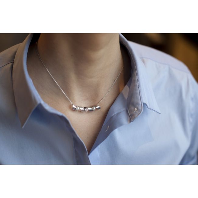 Collar Smile con Diamante de 0,33 ct y Perlas de Mar - Colección Ruban - Photo 1