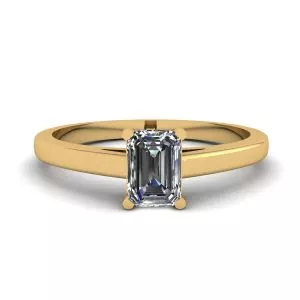 Anillo Solitario Clásico Diamante Talla Esmeralda Oro Amarillo