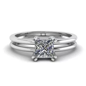 Anillo de compromiso de corte princesa contemporáneo