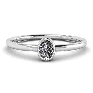 Anillo pequeño de diamantes ovalados La Promesse